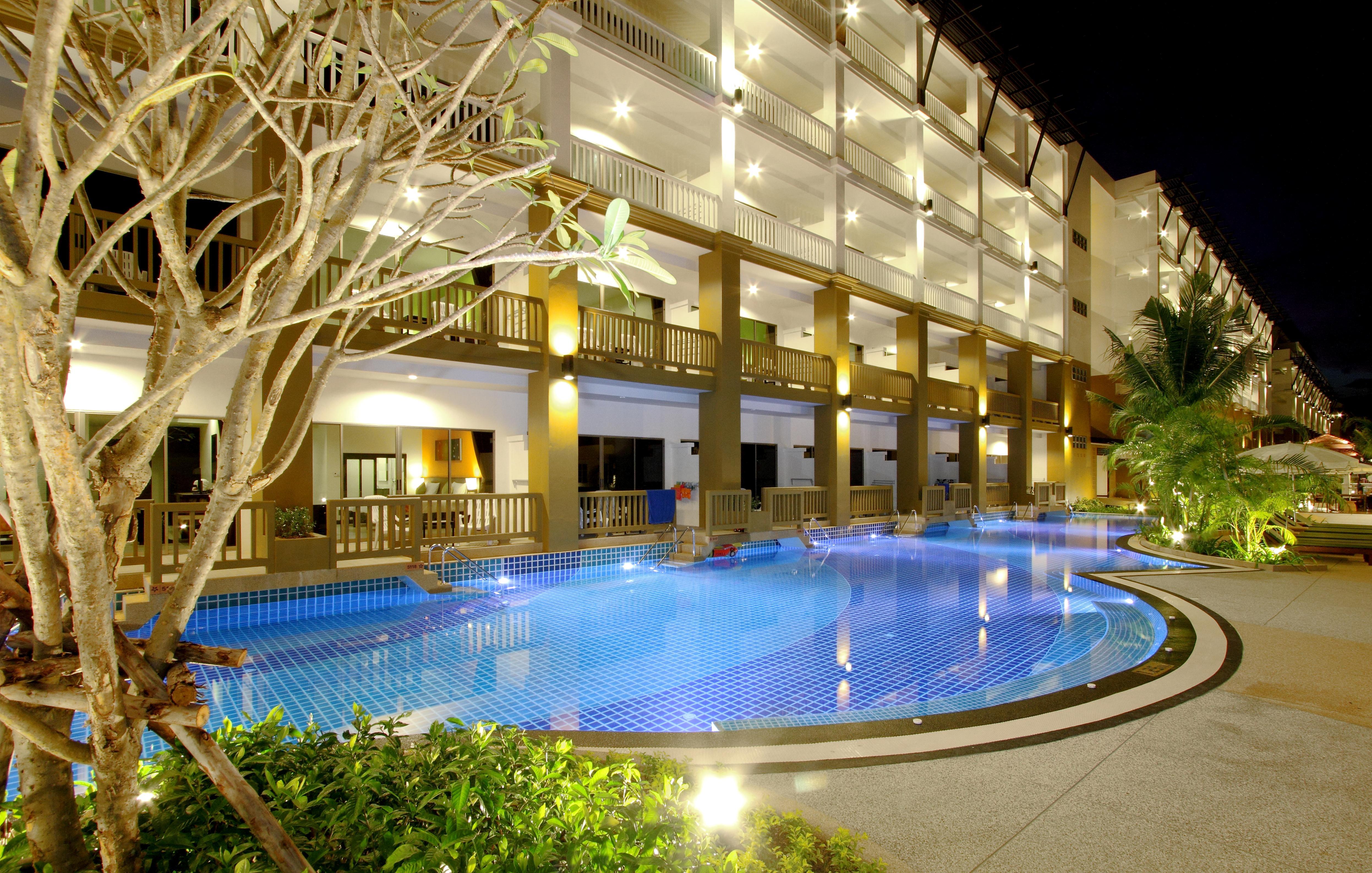 Kata Sea Breeze Resort - Sha Plus Buitenkant foto